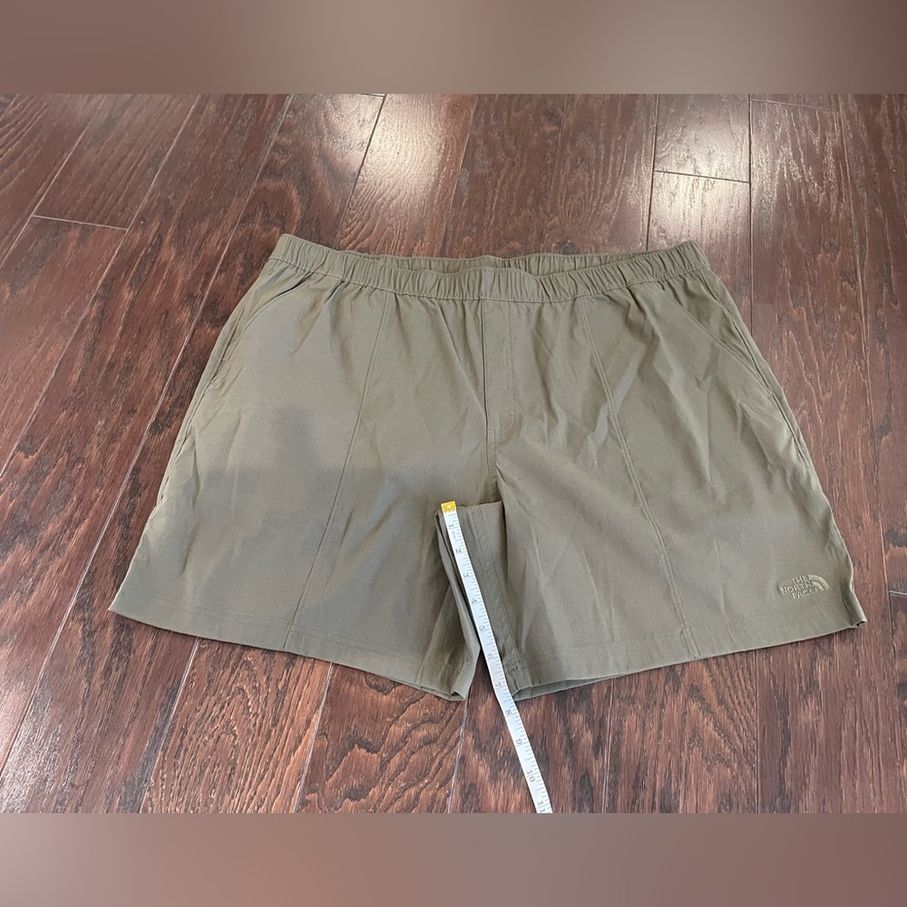 The North Face Class V Pull On Shorts Men Size XXL Taupe Green NEW